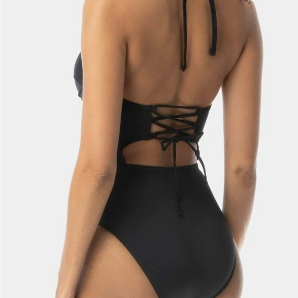 SUNDAZED  Women’s Willa Twist One-Piece Swimsuit Black Size 36D NWT Lace-Up Back - Picture 3 of 10